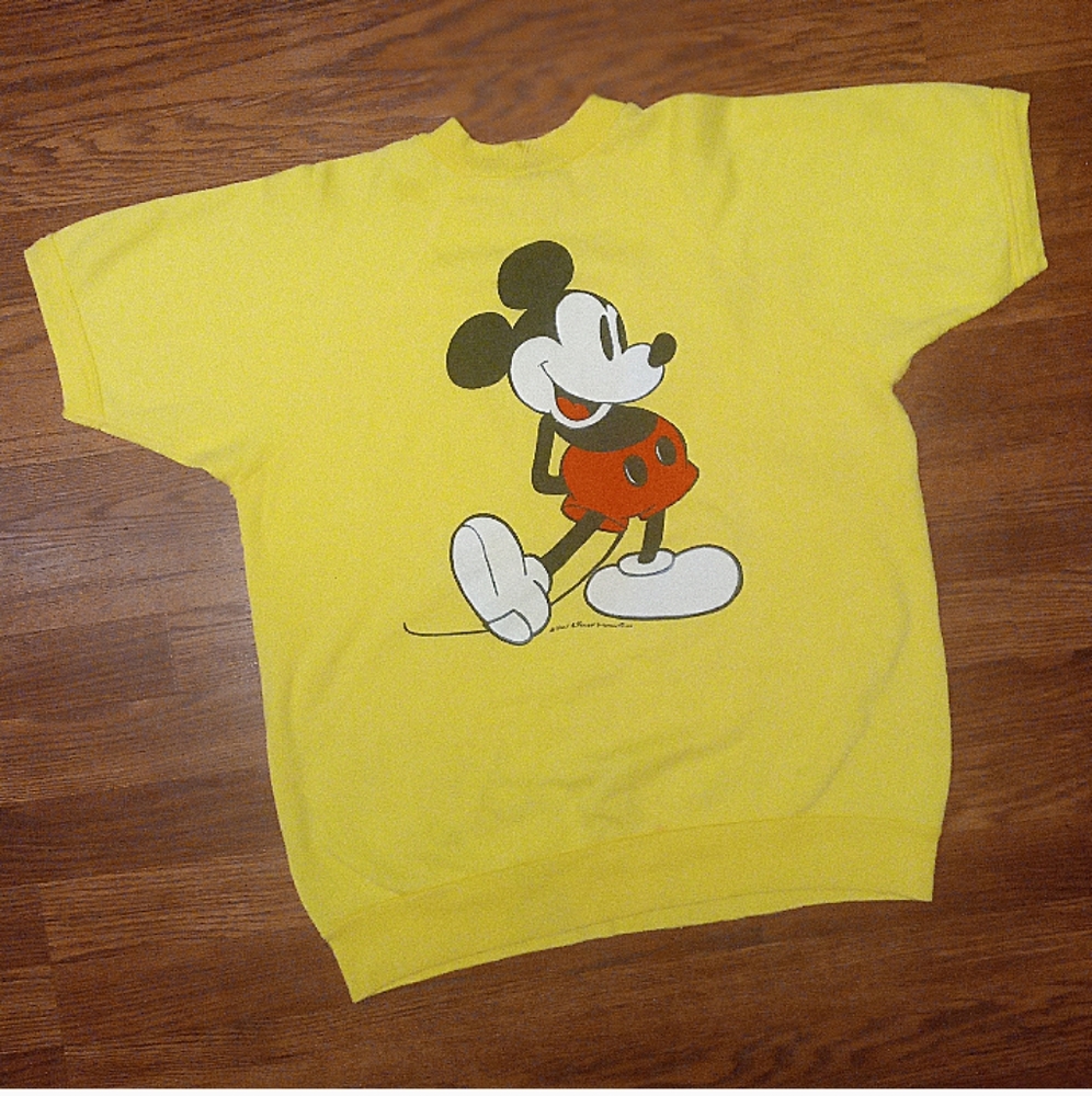❌SOLD❌ Vintage Mickey Mouse 90s Short Sleeve Crewneck Disney Pullover Sweatshirt